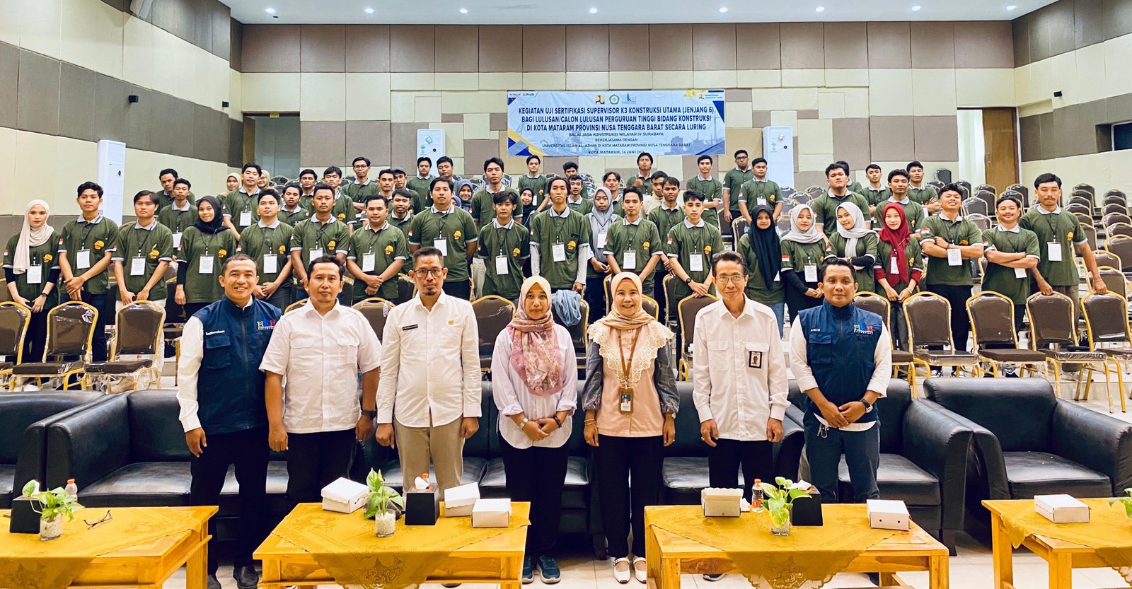 Antusias Mahasiswa/i UNIZHAR MATARAM Mengikuti Uji SKK